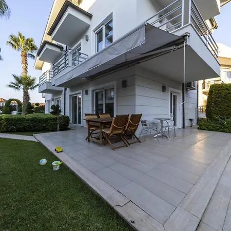 Villa With Garden And Pool In Kemer Antalya