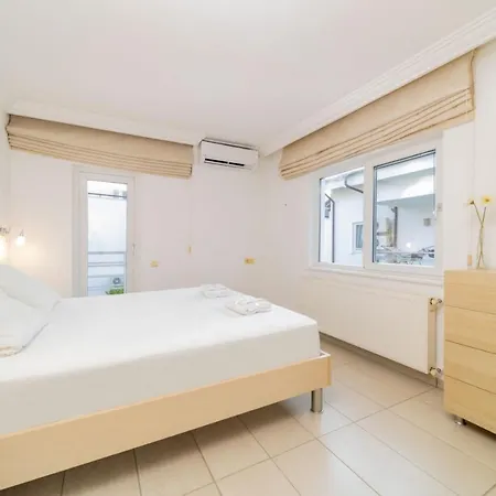 With Garden And Pool In Kemer Вилла Анталья