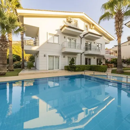 Вилла With Garden And Pool In Kemer Анталья